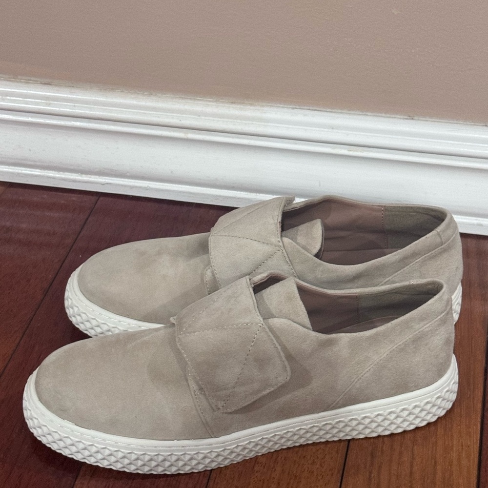Aerosoles Taupe Suede Casual Slip-Ons